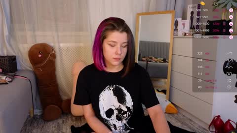 Snapshot of mirafalls chatting on 12, 12, 2024 Mira online show from 12, 12, 2024