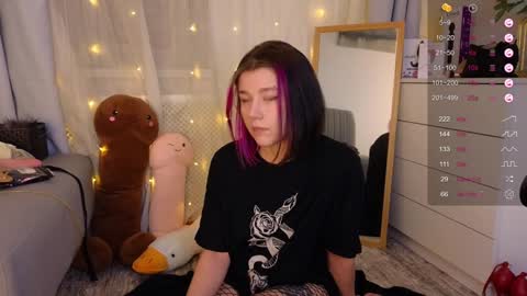 Snapshot of mirafalls chatting on 22, 12, 2024 Mira online show from 22, 12, 2024