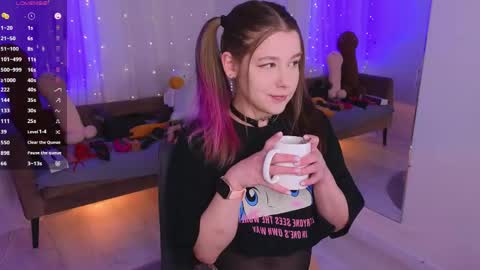 Snapshot of mirafalls chatting on 9, 4, 2026 Mira online show from 9, 4, 2026