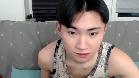 Snapshot of miram_yoo chatting on 4, 1, 2025 online show from 4, 1, 2025