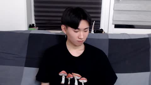 Snapshot of miram_yoo chatting on 11, 1, 2025 online show from 11, 1, 2025