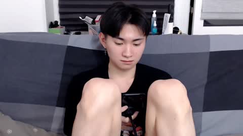 Snapshot of miram_yoo chatting on 15, 1, 2025 online show from 15, 1, 2025