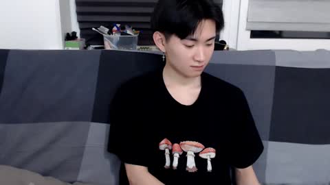 Snapshot of miram_yoo chatting on 17, 1, 2025 online show from 17, 1, 2025