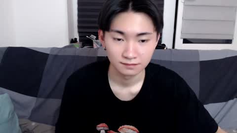 Snapshot of miram_yoo chatting on 19, 1, 2025 online show from 19, 1, 2025