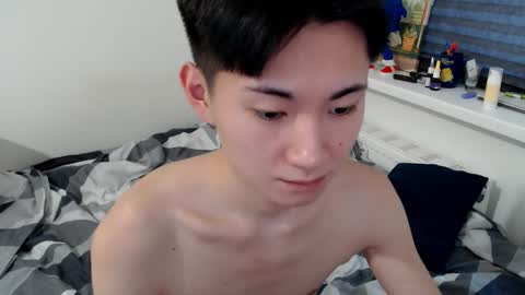 Snapshot of miram_yoo chatting on 25, 10, 2025 online show from 25, 10, 2025