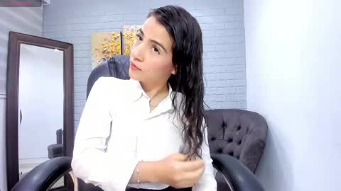Snapshot of miranda_doll_ chatting on 1, 5, 2026 online show from 1, 5, 2026