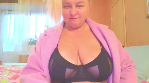 Snapshot of miranda_robinson chatting on 14, 9, 2025 Miranda online show from 14, 9, 2025