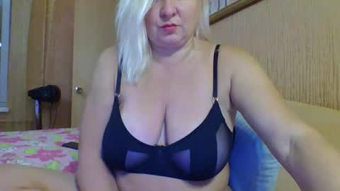 Snapshot of miranda_robinson chatting on 21, 9, 2025 Miranda online show from 21, 9, 2025