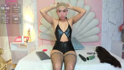 MiraRossi online show from 15, 7, 2026