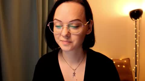 Snapshot of miraskyy chatting on 8, 11, 2025 MiraSkyy online show from 8, 11, 2025