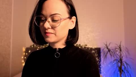 Snapshot of miraskyy chatting on 1, 12, 2025 MiraSkyy online show from 1, 12, 2025