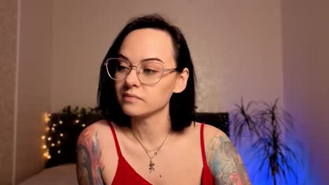 Snapshot of miraskyy chatting on 5, 12, 2025 MiraSkyy online show from 5, 12, 2025