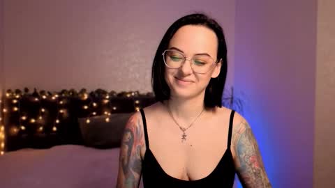 Snapshot of miraskyy chatting on 15, 12, 2025 MiraSkyy online show from 15, 12, 2025