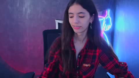 Snapshot of miri_miss chatting on 2, 2, 2025 Miri online show from 2, 2, 2025