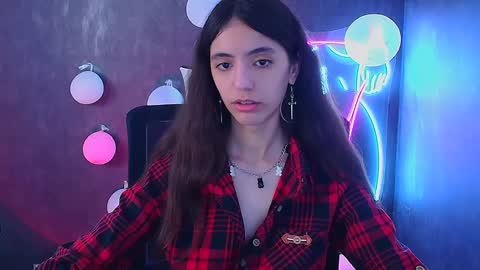 Snapshot of miri_miss chatting on 7, 3, 2025 Miri online show from 7, 3, 2025