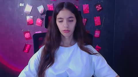 Snapshot of miri_miss chatting on 23, 11, 2025 Miri online show from 23, 11, 2025