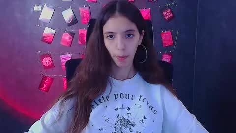 Snapshot of miri_miss chatting on 24, 11, 2025 Miri online show from 24, 11, 2025