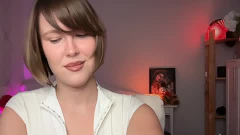 Snapshot of mirrorofsoul chatting on 28, 5, 2026 Shelley online show from 28, 5, 2026