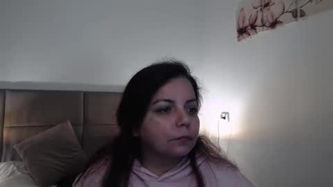 Snapshot of miryamines chatting on 15, 10, 2025 MiryamInes online show from 15, 10, 2025