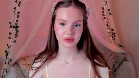 Snapshot of mish_ka3 chatting on 9, 3, 2025 Misha online show from 9, 3, 2025