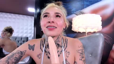 miss___angel online show from 12, 2, 2025