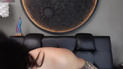 Charlotte online show from 28, 5, 2026