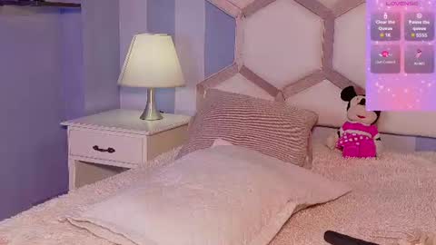 Snapshot of miss__jones_ chatting on 28, 7, 2026 miss__jones_ online show from 28, 7, 2026