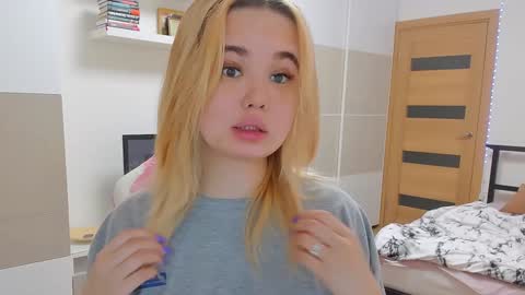 Snapshot of miss__selena chatting on 6, 2, 2025 miss__selena online show from 6, 2, 2025