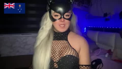 Call me  Miss Antonette  online show from 17, 5, 2026
