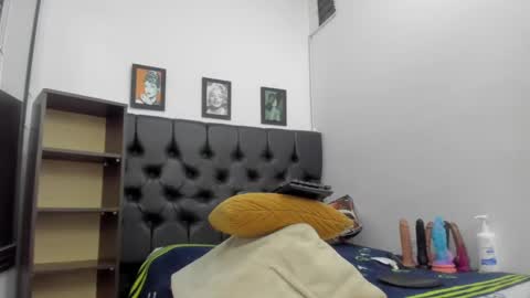 miss_big_ass21 online show from 28, 9, 2025