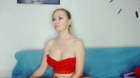 Snapshot of miss_blonde1 chatting on 18, 2, 2025 miss_blonde1 online show from 18, 2, 2025