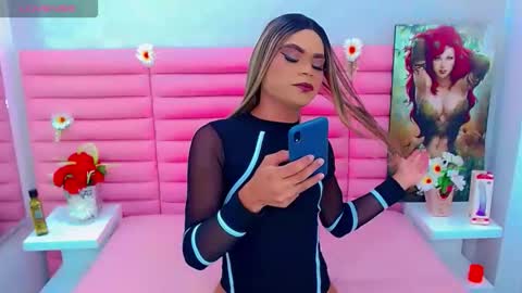 Snapshot of miss_dania chatting on 11, 10, 2025 DANIA online show from 11, 10, 2025