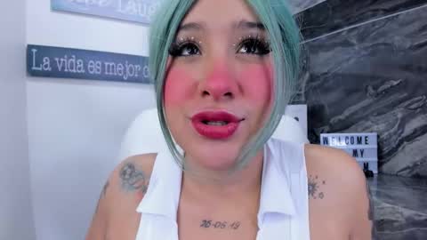 Snapshot of miss_danika chatting on 27, 11, 2025 Danika online show from 27, 11, 2025