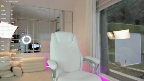 miss_diamond__ online show from 7, 11, 2025