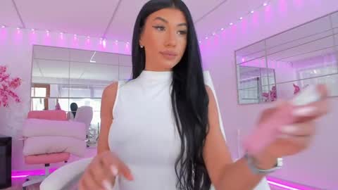 Snapshot of miss_diamond__ chatting on 27, 4, 2026 miss_diamond__ online show from 27, 4, 2026