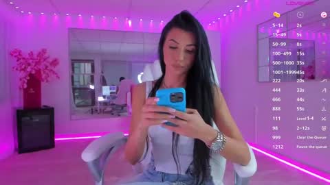 Snapshot of miss_diamond__ chatting on 10, 5, 2026 miss_diamond__ online show from 10, 5, 2026