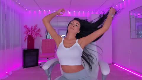 Snapshot of miss_diamond__ chatting on 22, 5, 2026 miss_diamond__ online show from 22, 5, 2026