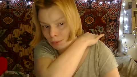 Snapshot of miss_elistia_ chatting on 3, 6, 2026 Elis online show from 3, 6, 2026