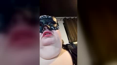 Snapshot of miss_ella_rose chatting on 18, 6, 2026 miss_ella_rose online show from 18, 6, 2026