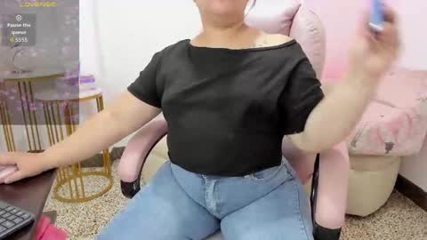 Snapshot of miss_francheska chatting on 7, 10, 2025 Francheska online show from 7, 10, 2025