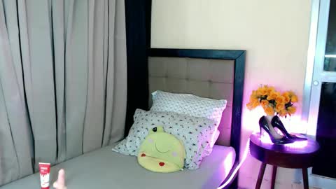 twinny pie online show from 9, 12, 2024