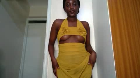 Snapshot of miss_jamilla255 chatting on 27, 9, 2025 SensuElle WHAT I DONT SHOW HERE... YOULL ONLY SEE IN PRIVATE online show from 27, 9, 2025