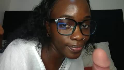 Snapshot of miss_jamilla255 chatting on 22, 6, 2026 SensuElle WHAT I DONT SHOW HERE... YOULL ONLY SEE IN PRIVATE online show from 22, 6, 2026