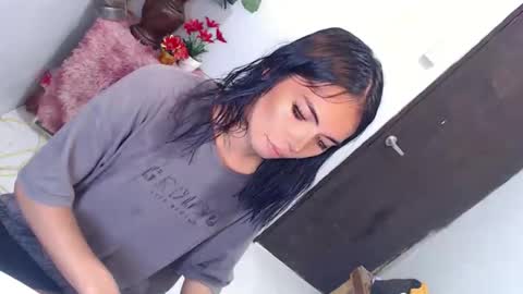 Snapshot of miss_juliex chatting on 5, 4, 2026 julie online show from 5, 4, 2026