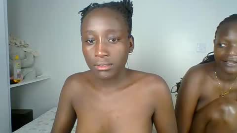 Snapshot of miss_lolah7 chatting on 4, 5, 2026 miss_lolah7 online show from 4, 5, 2026