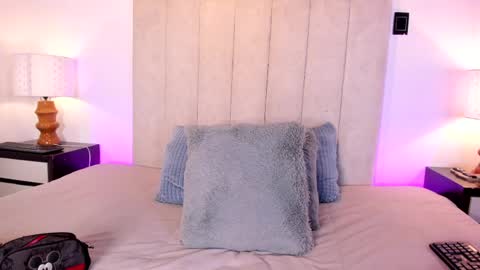 miss_milf_ online show from 14, 4, 2026