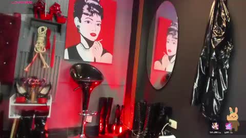 Snapshot of miss_nicolesds chatting on 22, 6, 2026 Miss Nicole online show from 22, 6, 2026
