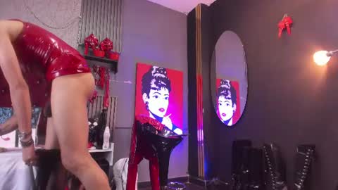 Snapshot of miss_nicolesds chatting on 28, 7, 2026 Miss Nicole online show from 28, 7, 2026