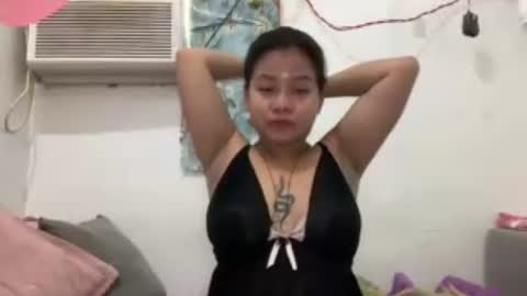 Snapshot of miss_peachyxxx chatting on 13, 7, 2026 Lyn online show from 13, 7, 2026