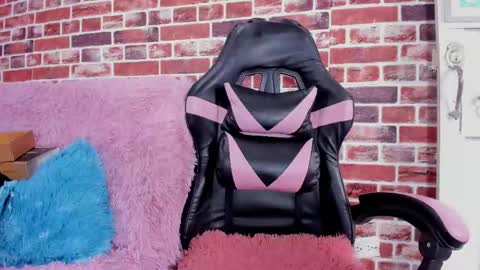 Snapshot of miss_pecados chatting on 4, 6, 2026 Miss Pecados online show from 4, 6, 2026